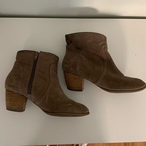 Sole Society Romy booties. Size 6. Gently used
